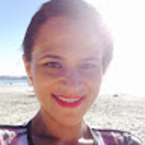 Meet your Posher, Letitia - Picture 1 of 1